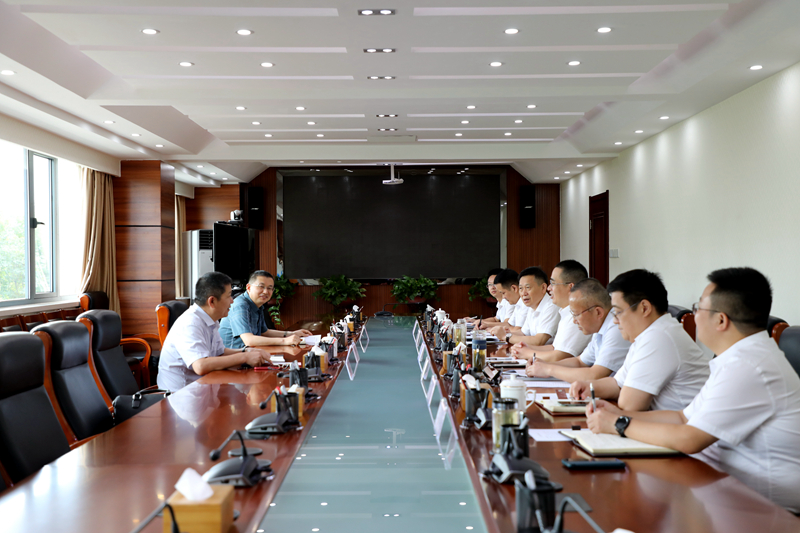 建工控股黨委委員、總會計(jì)師王淑德赴公司調(diào)研 - 副本