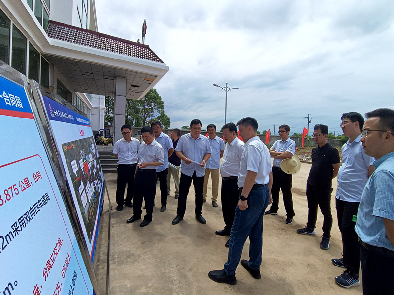 省鐵投公司副總經(jīng)理、蕪銅公路公司、皖江公司董事長(zhǎng)劉允超一行到銅商高速項(xiàng)目調(diào)研指導(dǎo)工作1