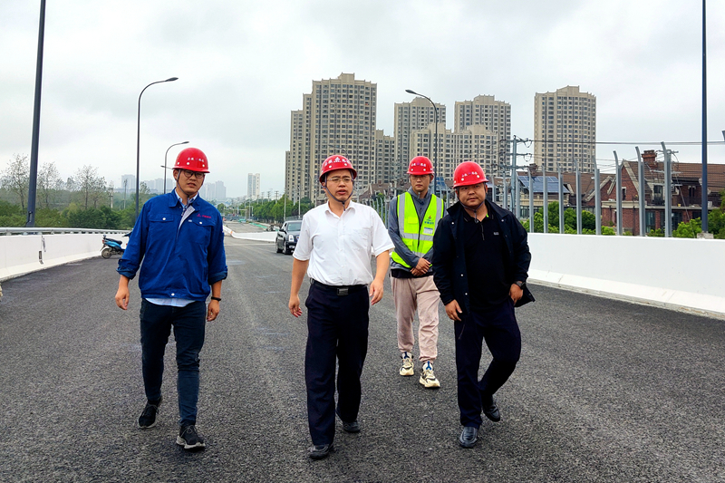 公司黨委書記、董事長錢申春調(diào)研西二環(huán)項目建設(shè)推進工作2